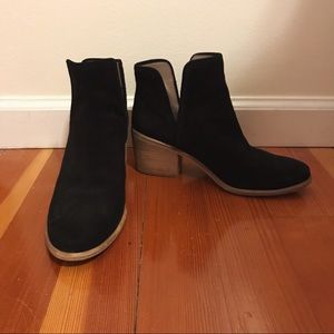 Hinge Black Suede Booties